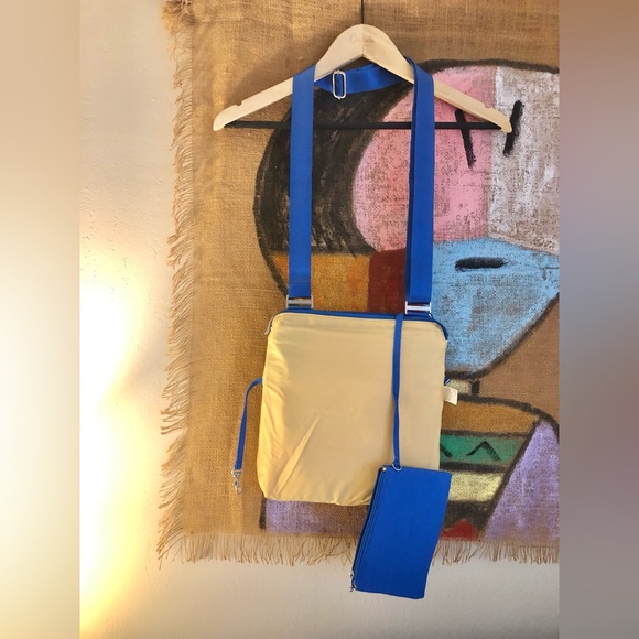 🪆New-with-tags! Light Blue Baggallini  Crossbody Travel Purse - Picture 8 of 13